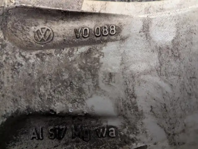 MAG d’origine Volkswagen 17 pouce 5X112 comme neuf !!! in Tires & Rims in Longueuil / South Shore - Image 6