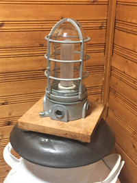 Très Belle Lampe de Bureau de Style Industriel Antique