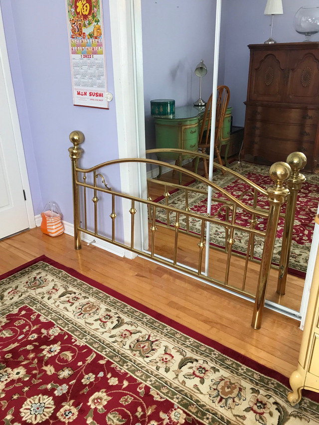 Beautiful Vintage Real Brass Headboard & Footboard dans Lits et matelas  à Longueuil/Rive Sud - Image 4