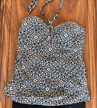NEW Ladies Bathing Suit TOP Size Small 
