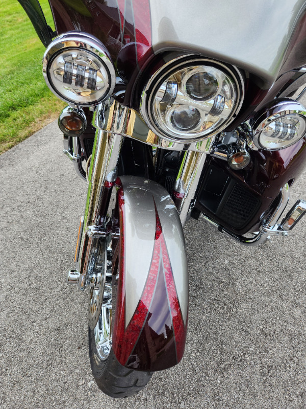 2015 Harley Davidson CVO Limited Screamin Eagle in Touring in Barrie - Image 3