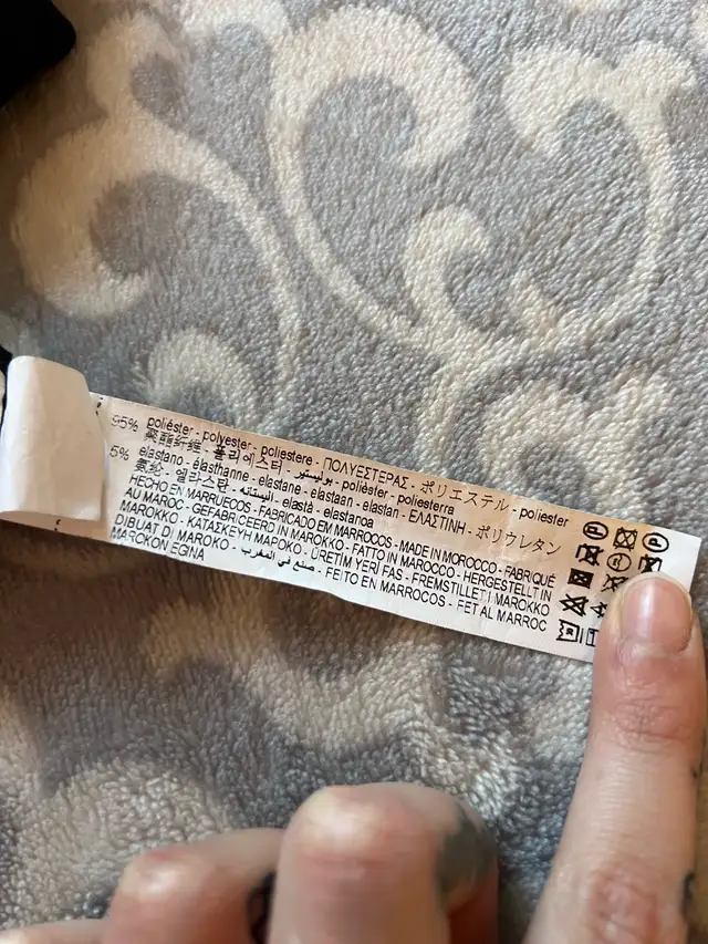 Zara Black Drawstring Pencil Skirt in Women's - Bottoms in Oshawa / Durham Region - Image 9