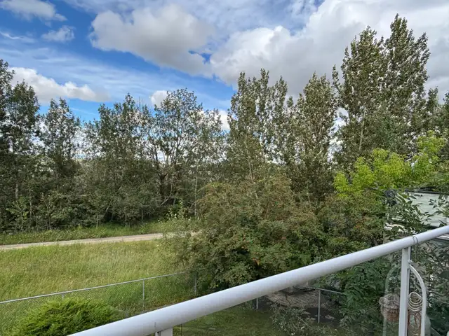 5 bedrooms fully furnished house in Long Term Rentals in Calgary - Image 8