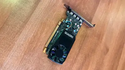 Carte video de marque Nvidia modele P600 4 moniteurs 4k 4x mini displayport memorie GDDR5 2gb 128bit...
