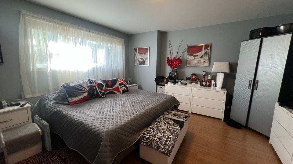 logement à louer st-hubert, 2 chambres 5