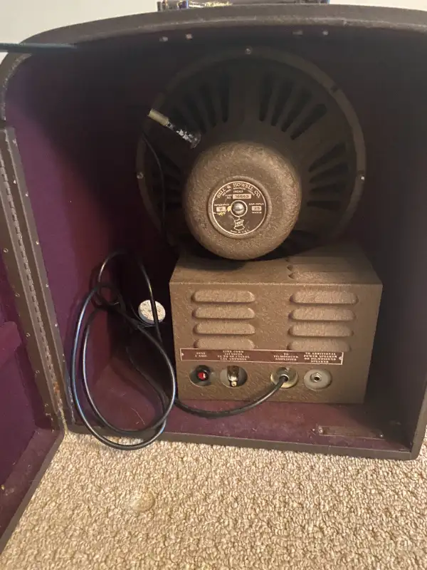Bell & Howell  guitar & harmonica amp in Amps & Pedals in Markham / York Region - Image 4