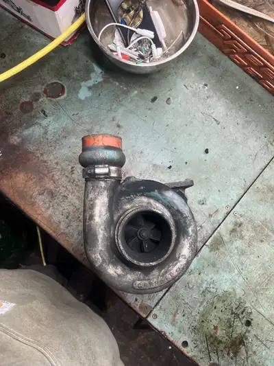 Looking for a turbo of a DT 466 T04E13 is the tag on the turbo maybe interested in a complete engine...