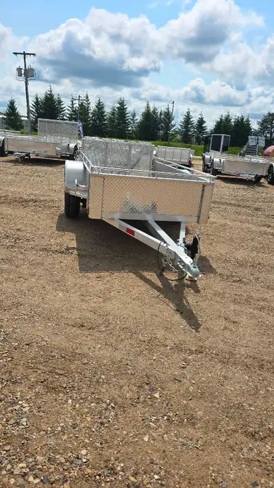 Bearco utility trailers for sale lots of sizes available, Specs: -Payload 2232 lbs -Ash decking -ful...