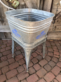 Vintage Corona beer tub and stand, exc condition