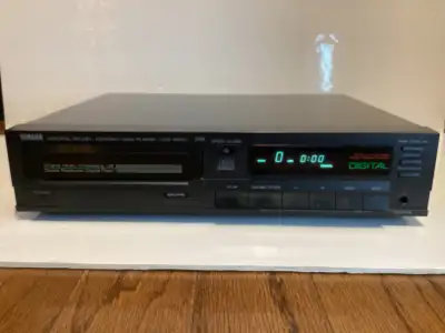 RARE VINTAGE YAMAHA CDX 305U NATURAL SOUND STEREO CD PLAYER, View more