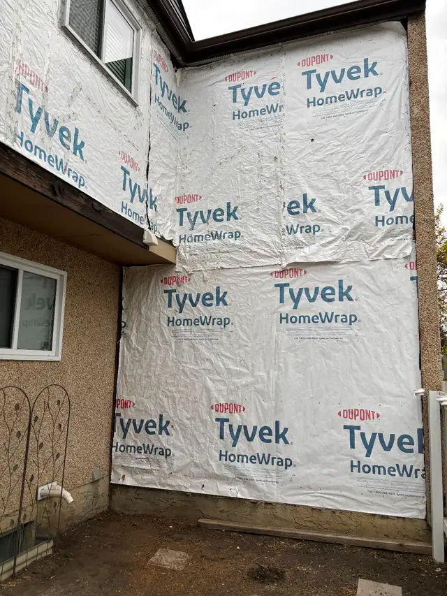 Hiring exterior renovation specialist/ siding installer/ helper. in Construction & Trades in Edmonton - Image 6