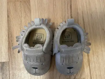Baby GAP bear shoes 6-12 months, View more
