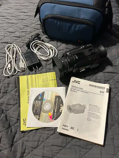 JVC Everio GZ-HD7U 3CCD 60GB Hard Disk Drive HD Camcorder Works/Tested. Comes with Battery, Charger,...