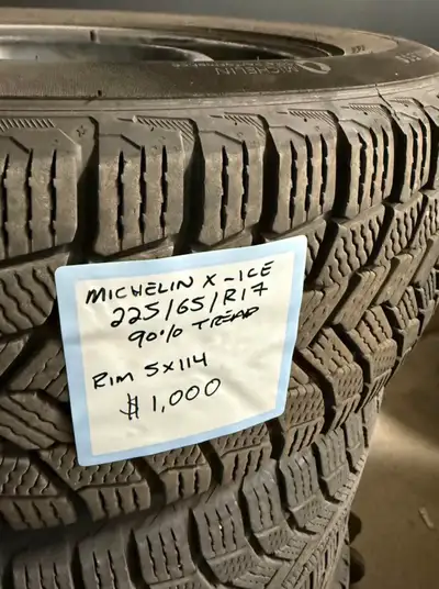225/65/R17 90% tire tread Rim 5x114 17” DOT: 0923 Cash only