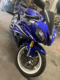 2006 Yamaha R6  *Only 7700kms*