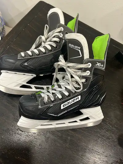 youth Bauer hockey skates size 6.5, View more