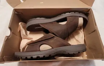 Men's Merrell Sandspur 2 Slide sandals. Brown leather. Size 14. New in box. $45 obo