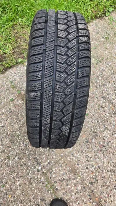 These winter tires are in pre-owned condition, featuring a robust tread pattern designed to provide...