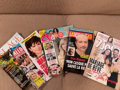 Plusieurs types de revues à vendre tels que 7 Jours, La Semaine, Echos-Vedettes, Allo Vedettes, Bel...