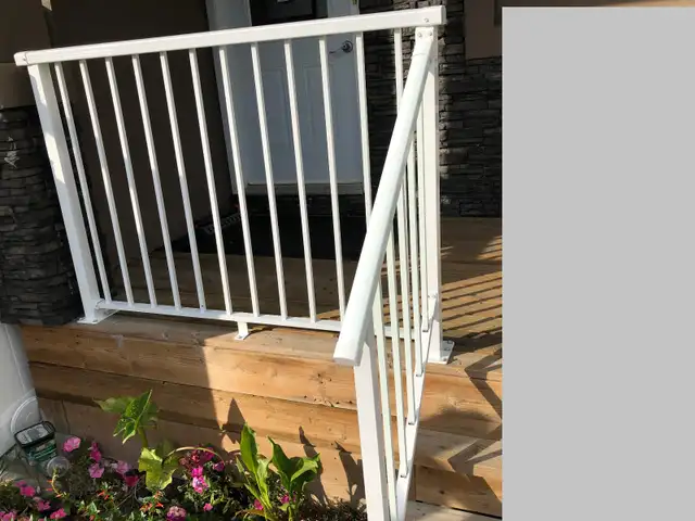 Aluminum railing with affordable prices ,manufacturing and inst in Decks & Fences in Edmonton - Image 7