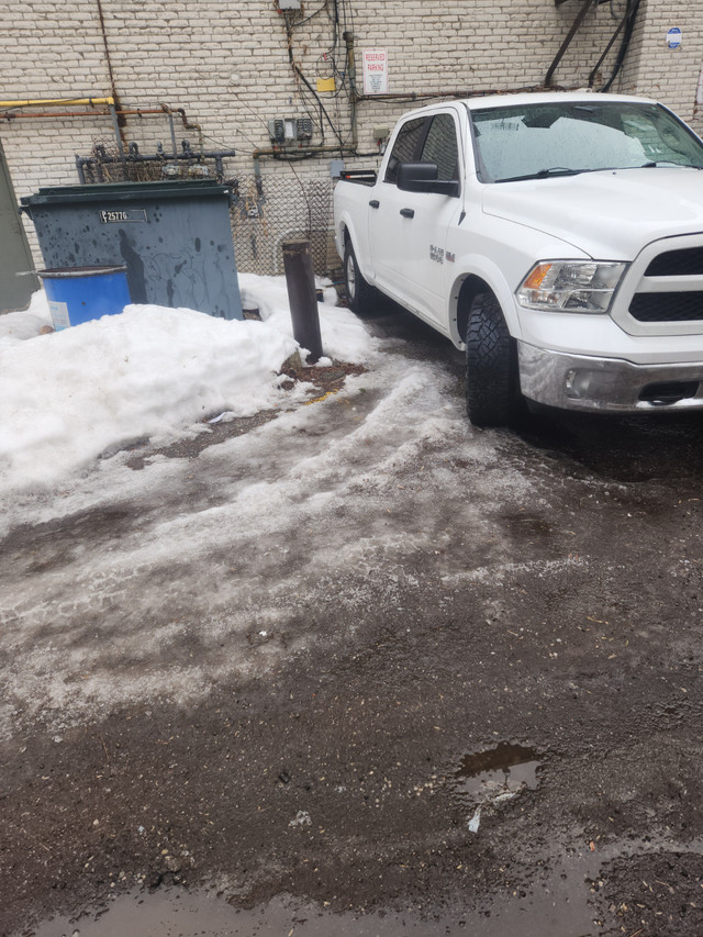 2015 Dodge ram outdoorsman Crew cab.  Mint condition. 75.000 Km in Cars & Trucks in City of Toronto - Image 2
