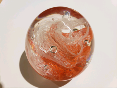 Nice addition to any collection. Diameter 2 3/4".