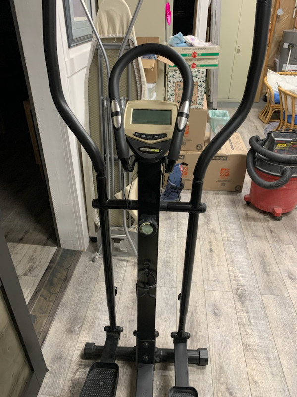 Used elliptical trainer FREE in Free Stuff in Dartmouth