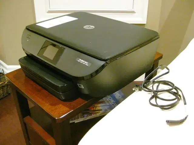 HP Envy 5640 Wireless All In One Printer Scanner Copier Photo in Printers, Scanners & Fax in Kitchener / Waterloo - Image 4