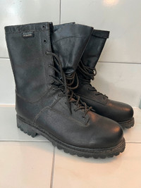 Men’s all weather boots. Size 11 EE Brand New