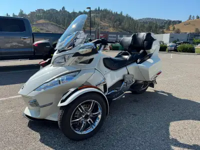Experience the road like never before on this beautifully maintained 2012 Can-Am Spyder RT Limited....