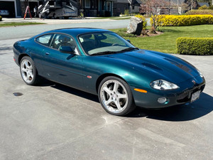 2002 Jaguar XKR -