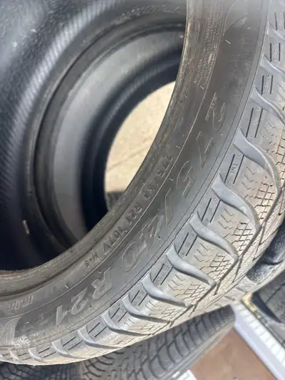 I have 2 275/40/21 pirelli winter tires the thread wear is 9/32 for sale 400$