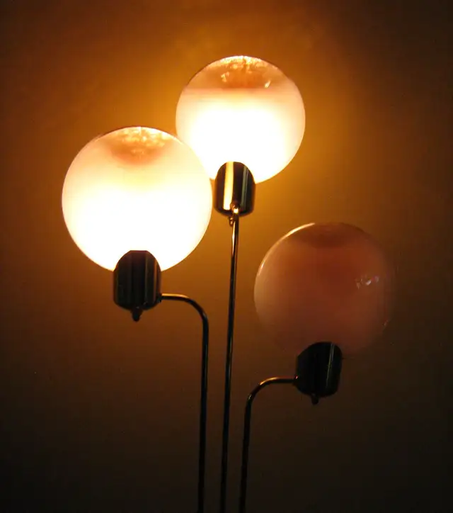 Vintage Italian Design Lollipop Floor Lamp w/ Coral Murano Glass in Indoor Lighting & Fans in City of Toronto - Image 7