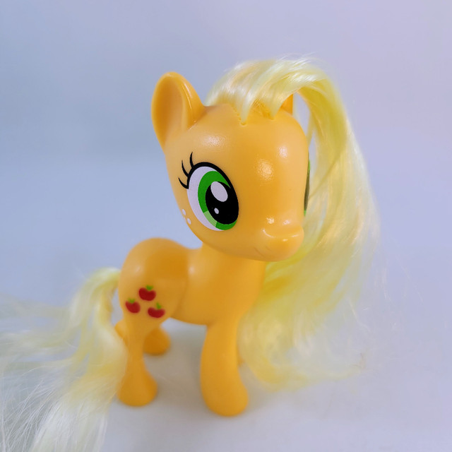 Apple Jack My Little Pony G4 Brushable MLP 2016 Friendship Is Ma in Toys & Games in Strathcona County - Image 3