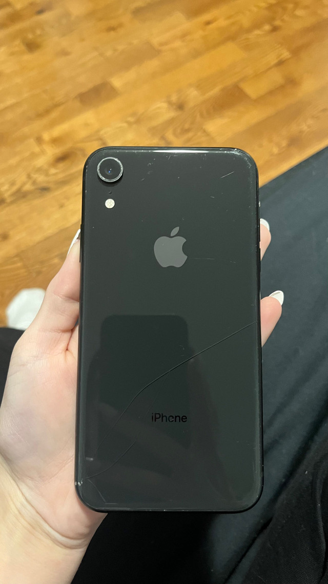iPhone XR  in Cell Phones in Laval / North Shore - Image 2