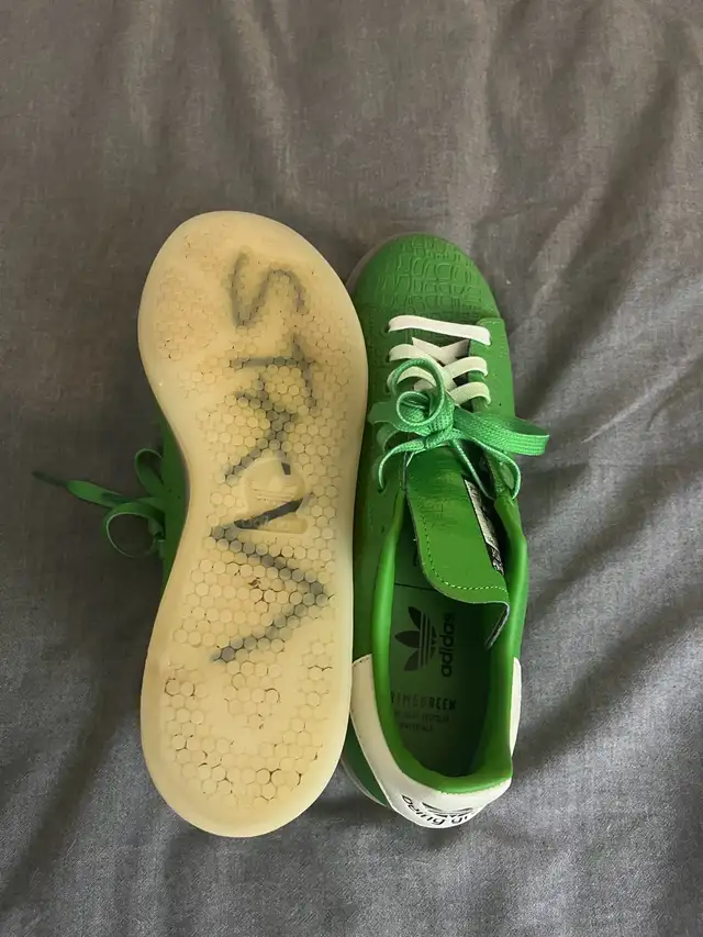 Addias Stan Smith Sneakers US 10 - Limited Edition (Recycled) in Men's Shoes in City of Montréal - Image 3