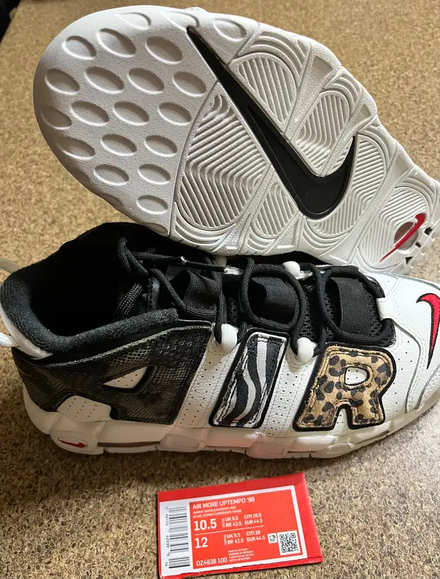 Nike Air More Uptempo size 10.5 in Men's Shoes in City of Toronto - Image 4