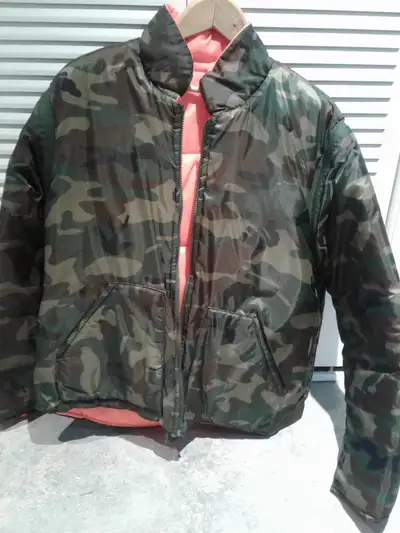 Veste de chasse, View more