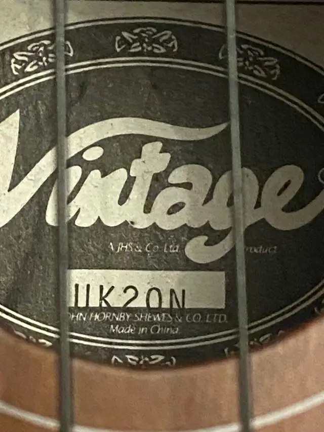 JHS& co. vintage ukulele model 11K20N. in Other in Markham / York Region - Image 6