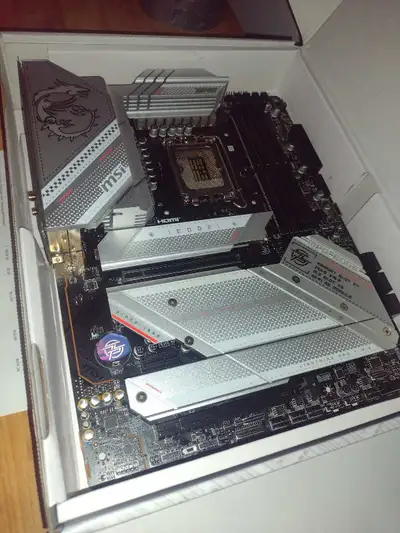Carte mere Ddr5 MSI, View more