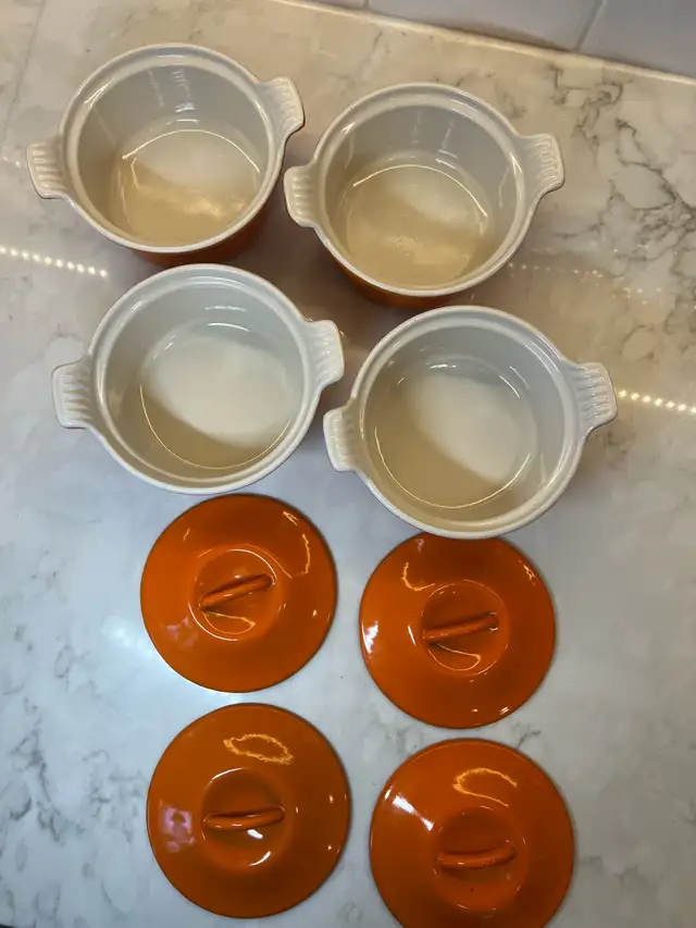 Le Creuset Mini Cocotte Set - Orange in Kitchen & Dining Wares in Calgary - Image 3