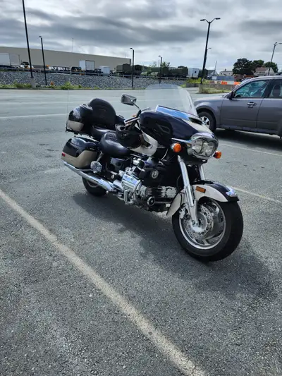 I'm selling because I just bought another bike and needs this one to go. I have no room in the garag...