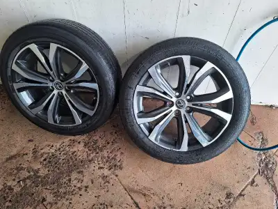 3 rims are good 1 is damaged see pictures 20 inch Located near Orangeville Obo
