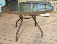 Round Outdoor Table - 48"