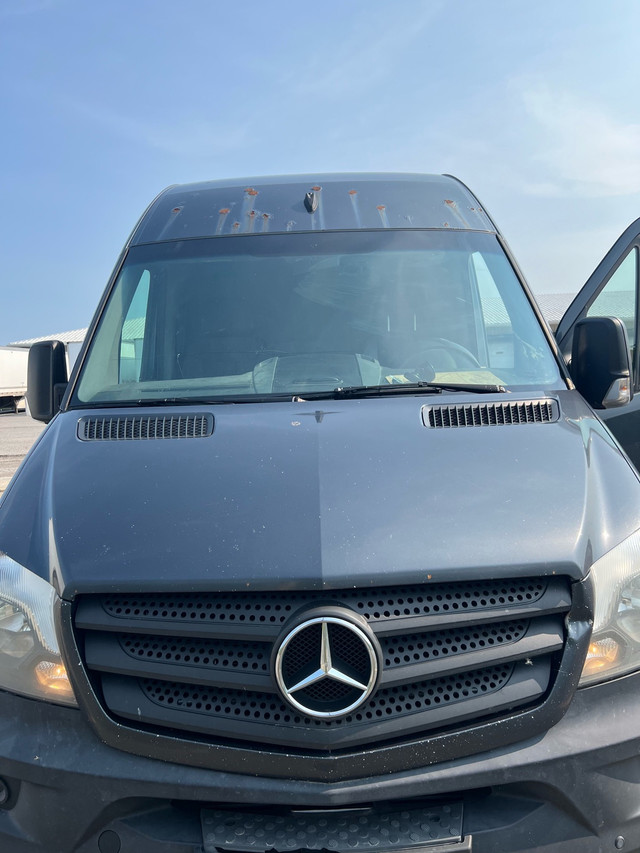 2016 Sprinter in Cars & Trucks in Oshawa / Durham Region - Image 3