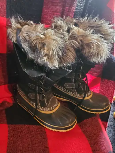Women's Size 7 Winter Boots, View more