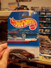 1998 Hot wheels Dodge Caravan brown/red