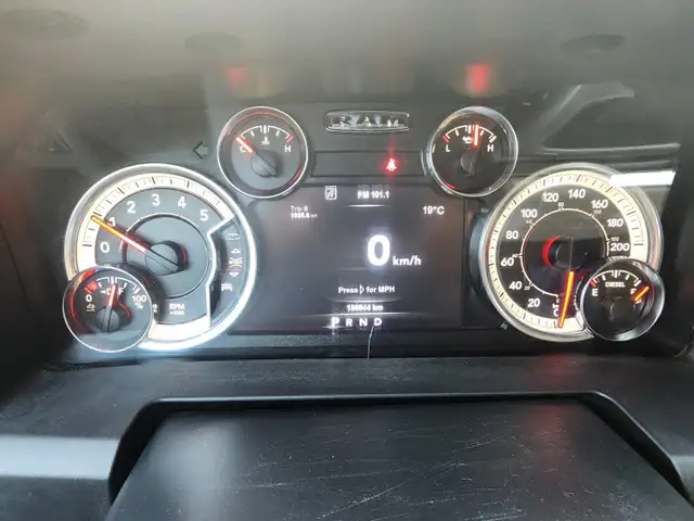 2017 Ram 1500 Ecodiesel Big Horn v6. 186km