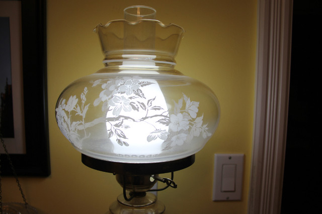 Pair Hurricane Glass Table Lamp in Indoor Lighting & Fans in Mississauga / Peel Region - Image 3