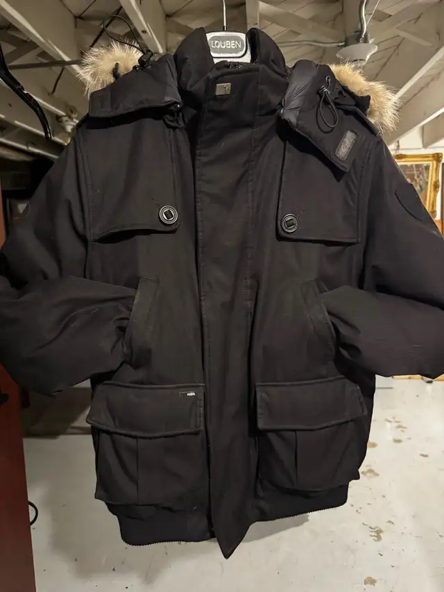 Nobis Bomber Jacket Medium size in Men's in Mississauga / Peel Region - Image 2